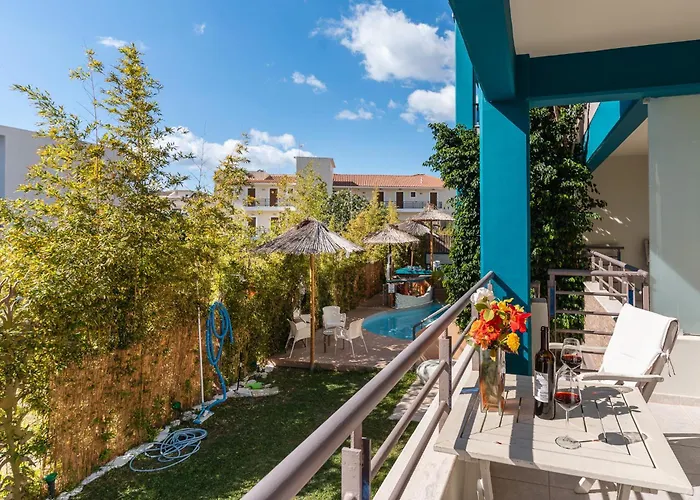 Sun George Apart Otel Finikounta