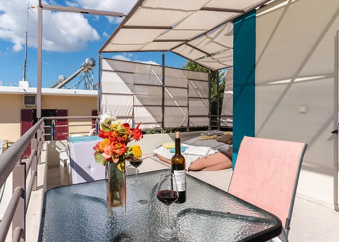 Sun George מלון דירות