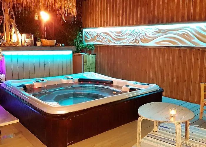 Sun George מלון דירות 3*